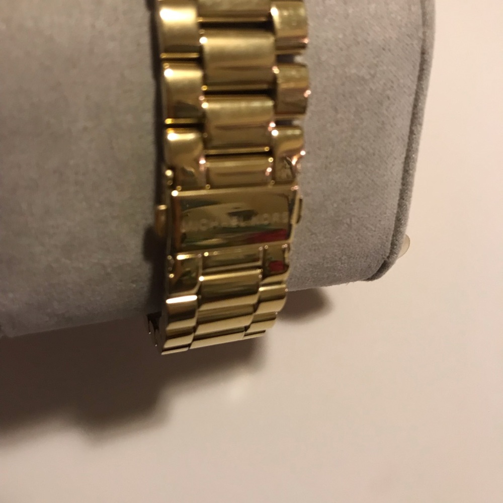 Michael Kors Ladies Watch NWT - Picture 5 of 7